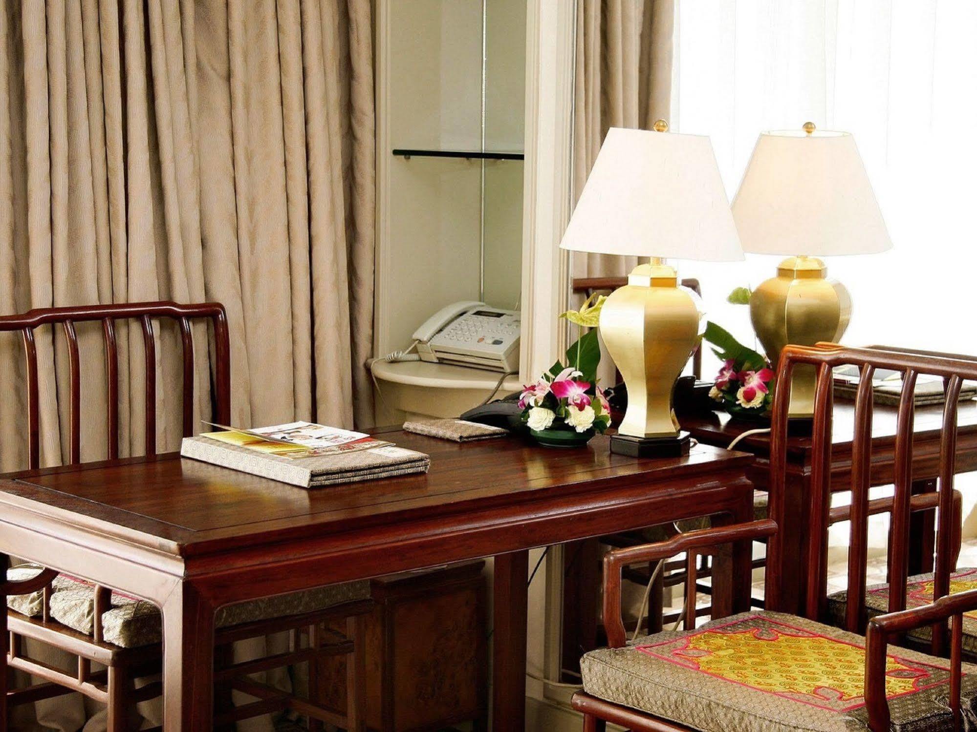 Grand Hotel Beijing Forbidden City Екстериор снимка